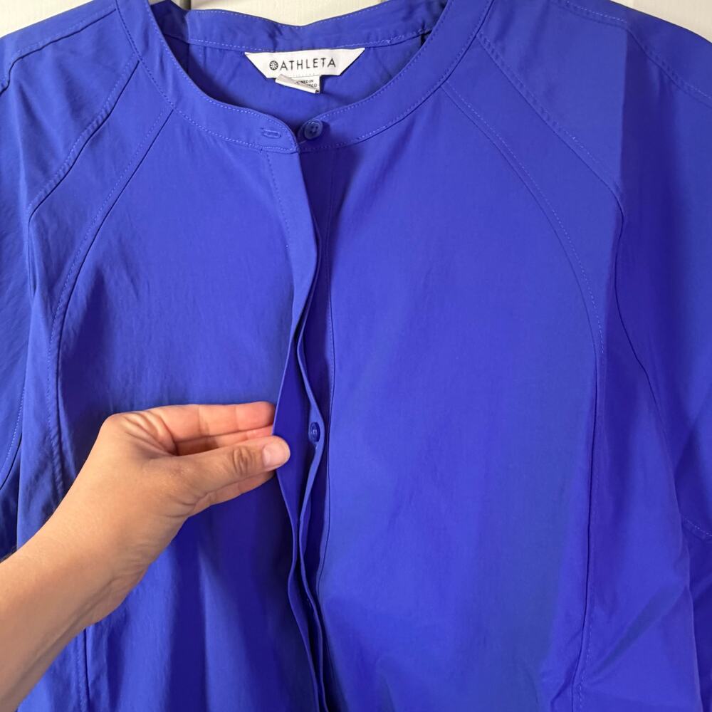 Athleta Performance Poplin Popover Short Sleeve Lazurite Blue Button Top L NWT - Picture 6 of 8